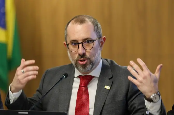 CGU suspende desconto de associações em benefícios do INSS
