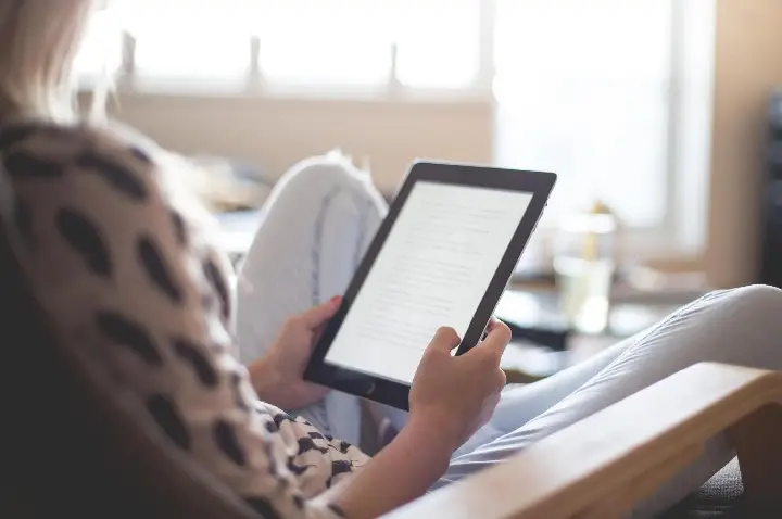 Como aprender inglês rápido e sozinho? Veja 10 dicas úteis