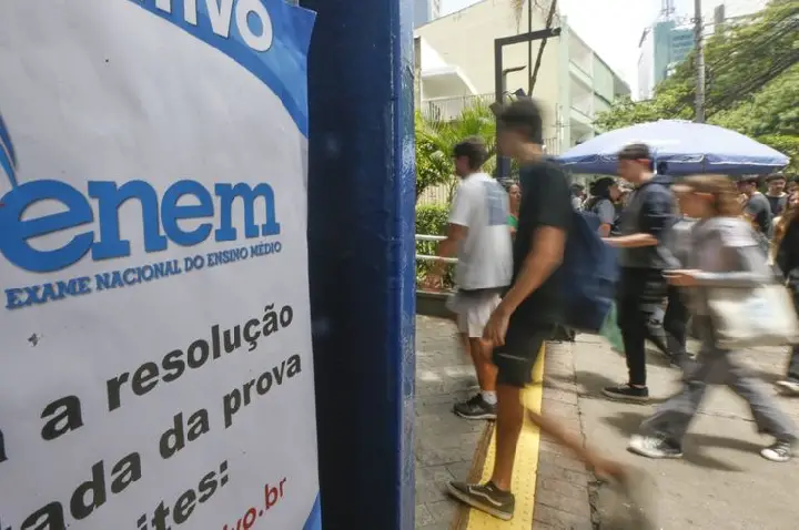 Enem: prazo para pedir isenção da inscrição é ampliado para 2 de maio