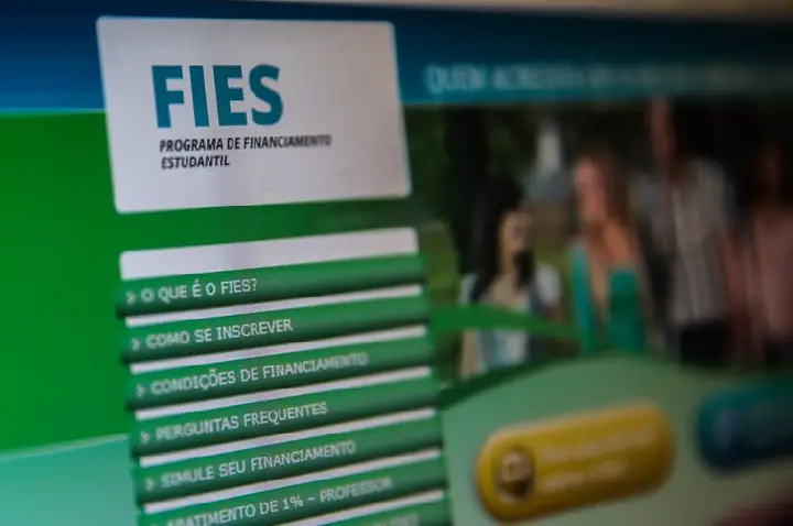 Inscrições para vagas remanescentes do Fies acabam hoje
