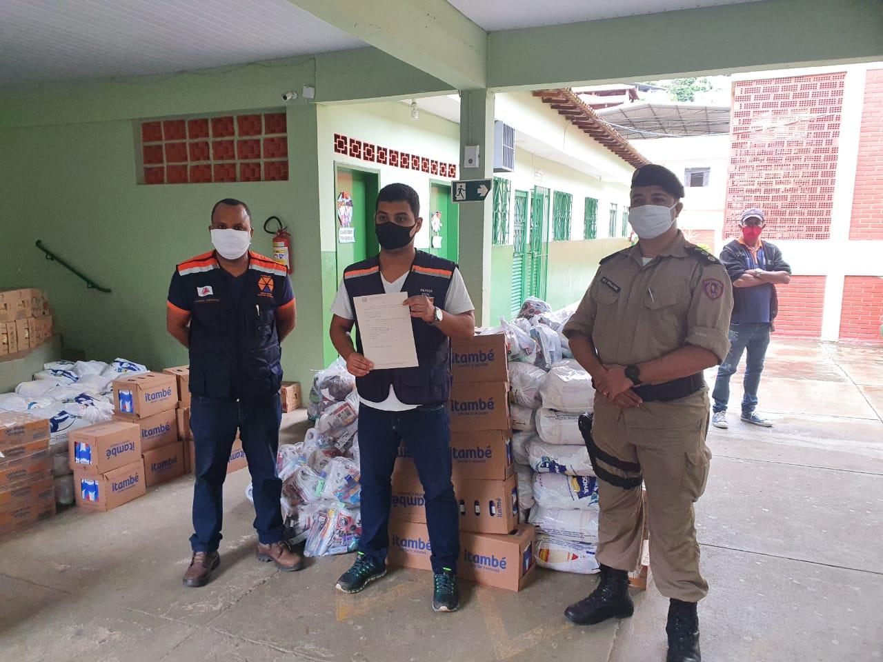 CEDEC entrega materiais para ajuda comunitária