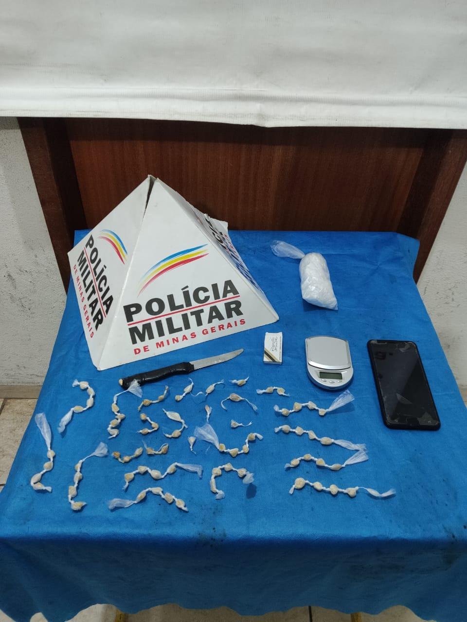 PM apreende 70 pedras de crack