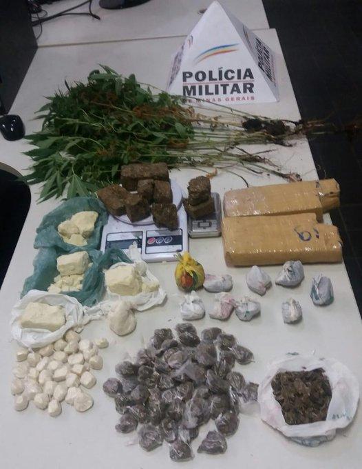 Droga é apreendida em Santa Cruz de Minas