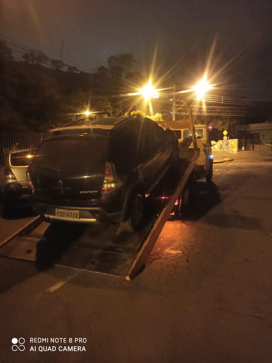 Policia Militar localiza veículo roubado e que teve a placa clonada