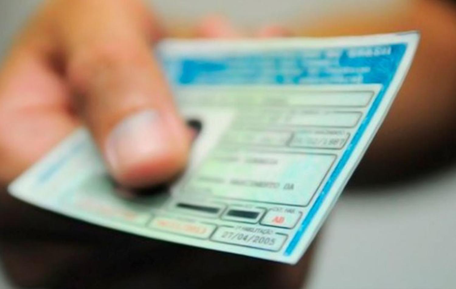 Bolsonaro sanciona lei que altera regras do Código de Trânsito