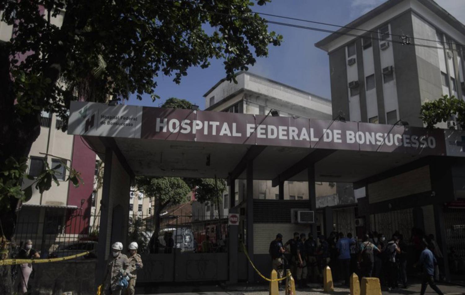 Defesa Civil do Rio vistoria c atingido por incêndio