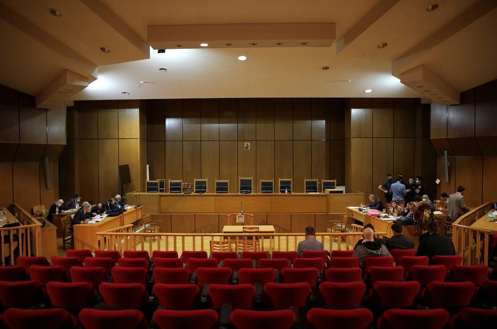 Líder de partido neonazista grego é condenado a 13 anos de prisão