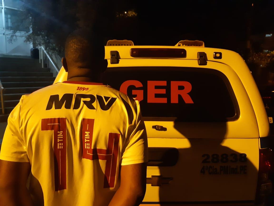 Motoboy é preso por posse de drogas