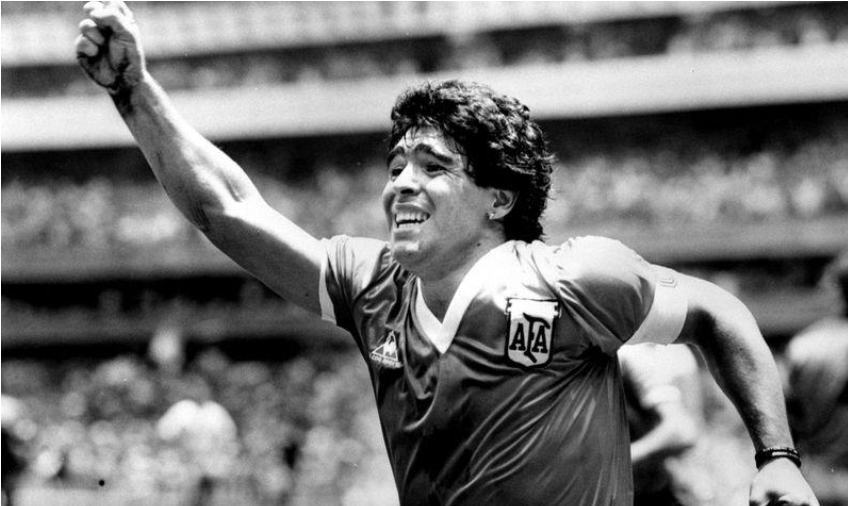 Morre o craque argentino Diego Maradona aos 60 anos