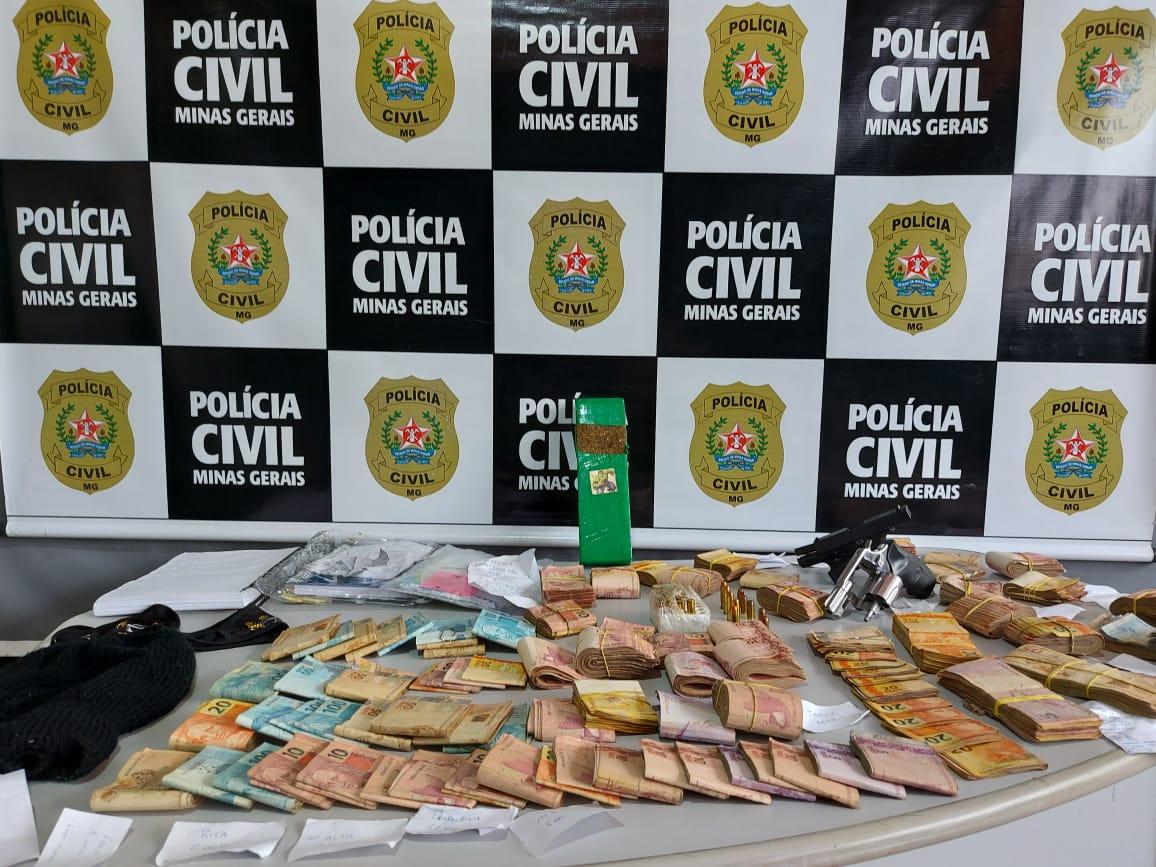 Polícia Civil apreende drogas, armas e outros materiais em JF