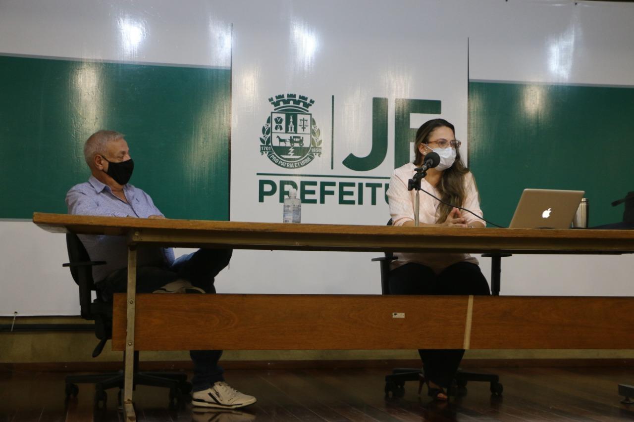 Secretária da Fazenda diz que a cidade tem déficit de 70 milhões