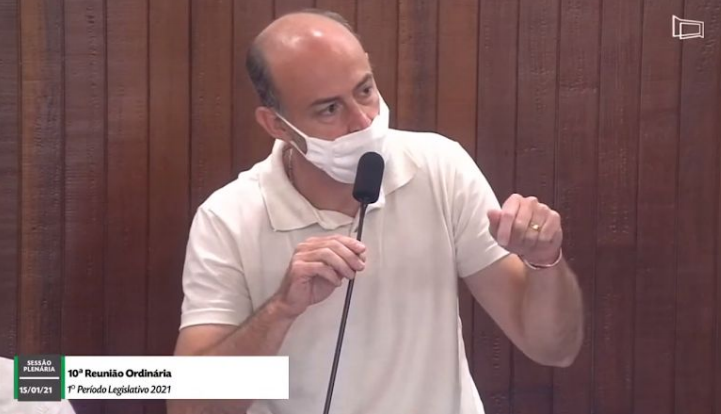 Vereadores aprovam emenda que coloca como prioridade de vacinação para Covid-19 pessoas com deficiência.