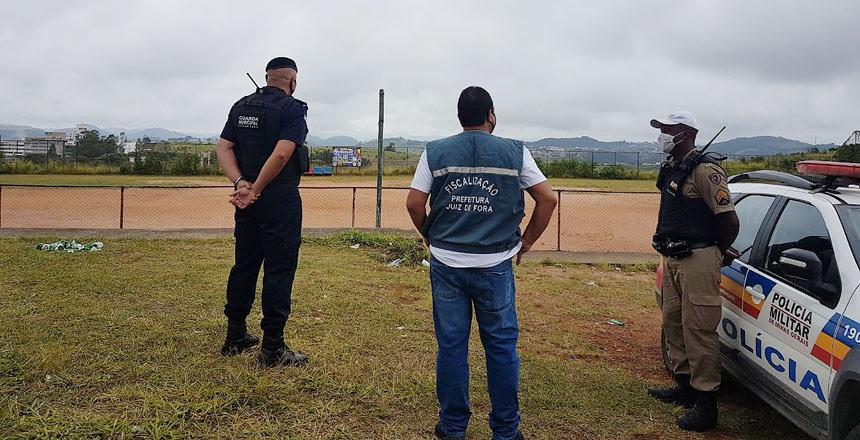 Ação conjunta consegue evitar possível aglomeração em campeonato de futebol