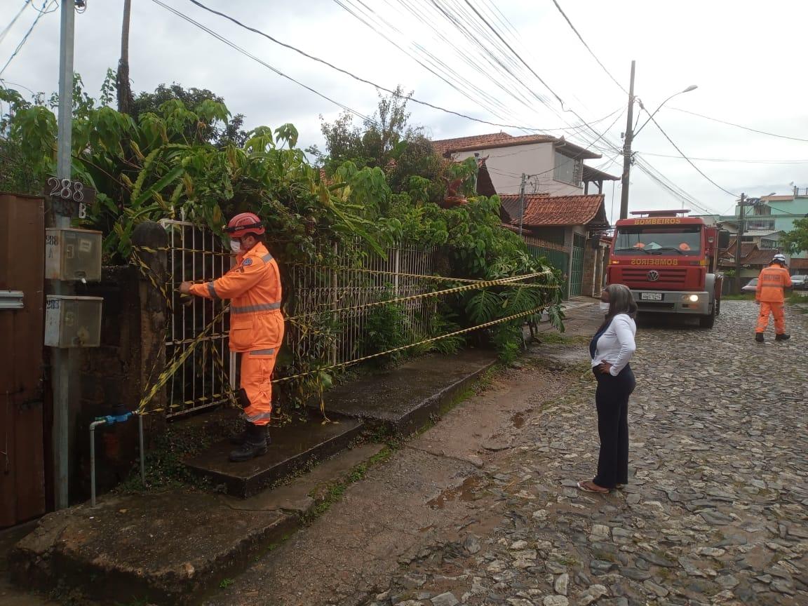 Casa desaba em Barbacena