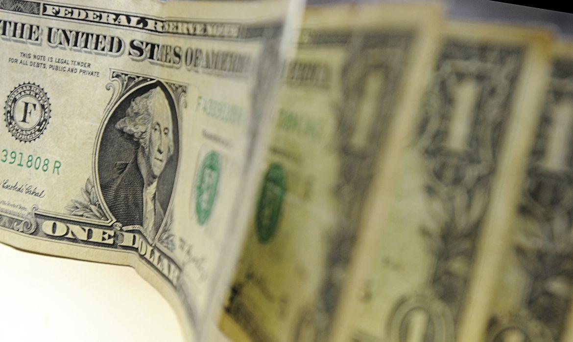 Contas externas têm saldo negativo de US$ 7,253 bilhões em janeiro