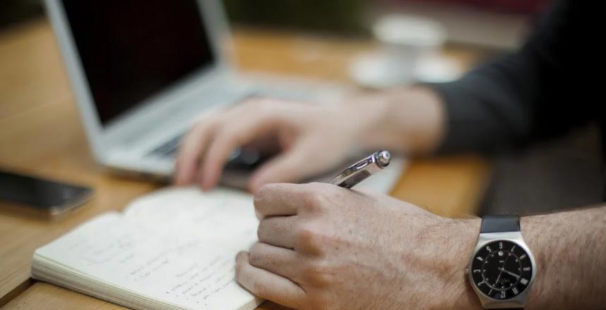 Cursos on-line da Escola de Governo começam na segunda-feira, dia 1º