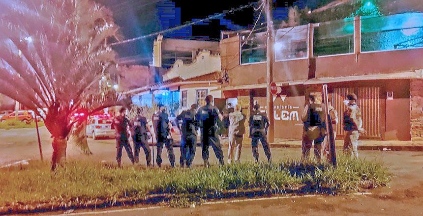 Evento no Aeroporto é interditado por flagrante de blitz da PJF