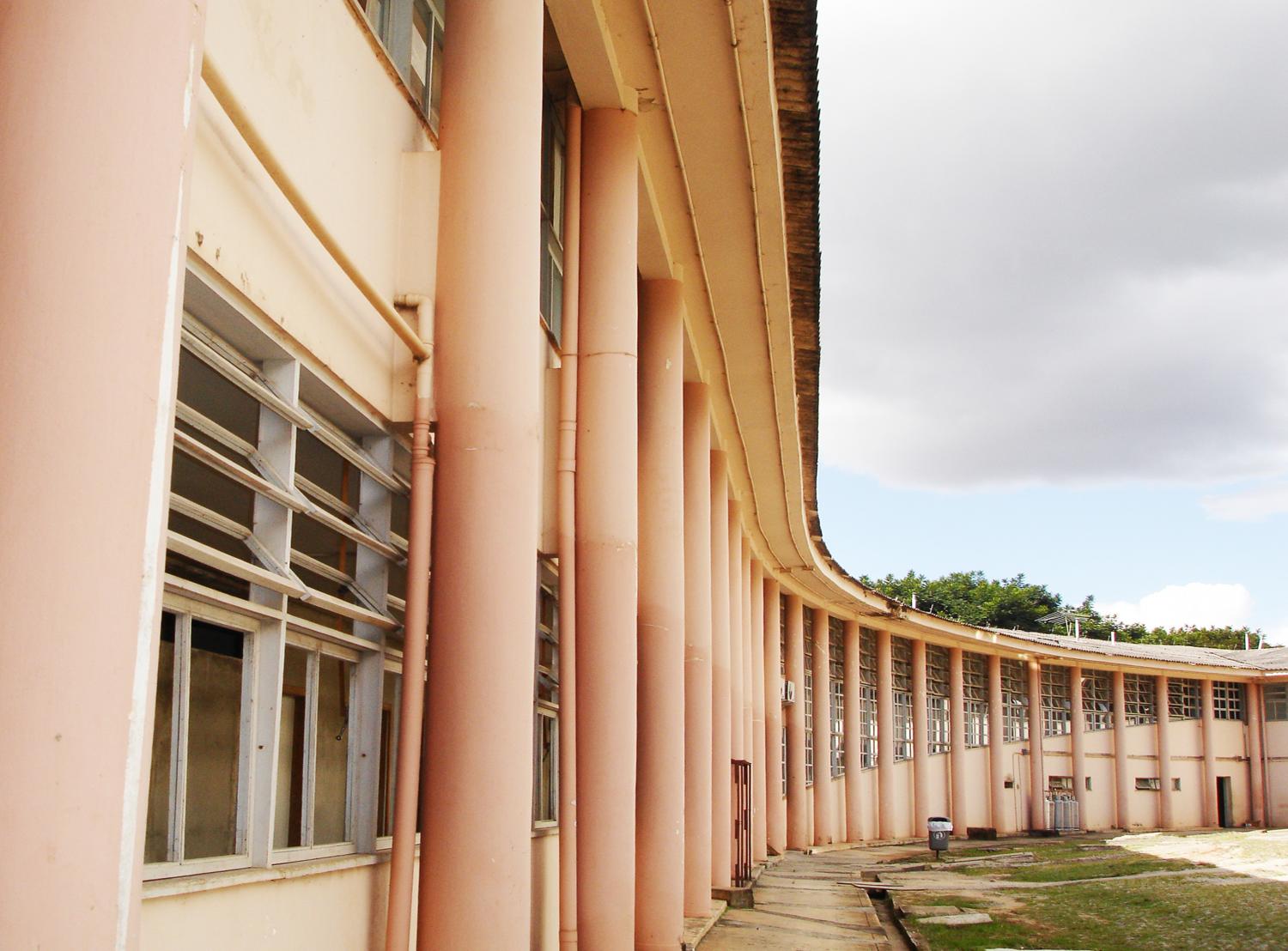 Hospital Eduardo de Menezes, em BH, oferece 48 vagas em contratos emergenciais