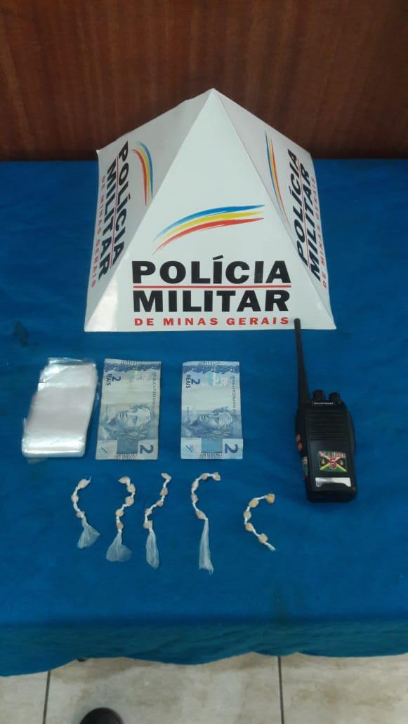 Jovem é preso com drogas em JF