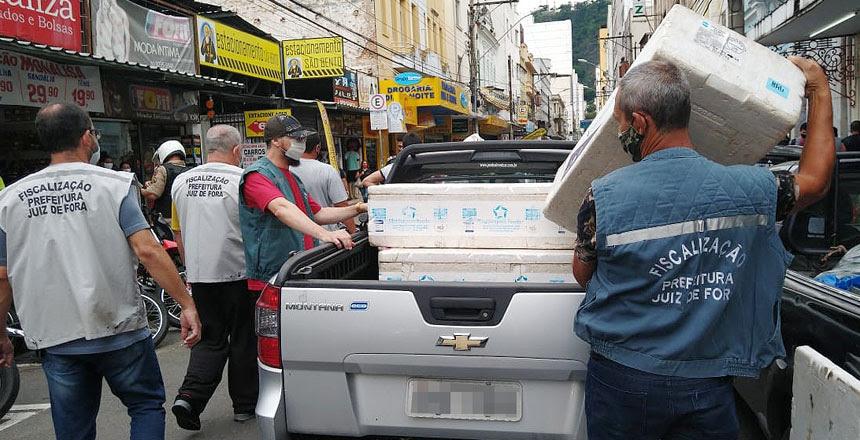Operação da PJF apreende mercadoria comercializada irregularmente