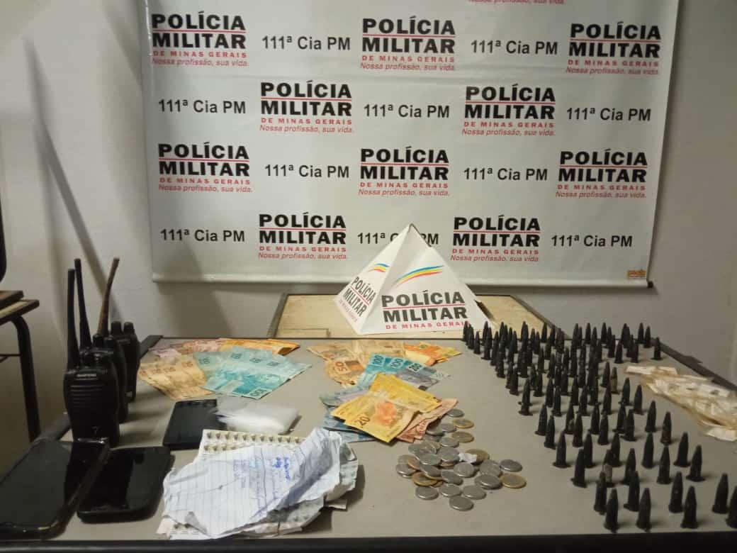 PM prende quatro homens por tráfico ilícito de drogas em Visconde de Rio Branco