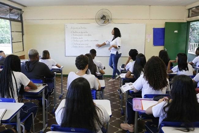 Prazo para confirmação de matrícula nas escolas da Rede Estadual termina nesta segunda; veja como fazer