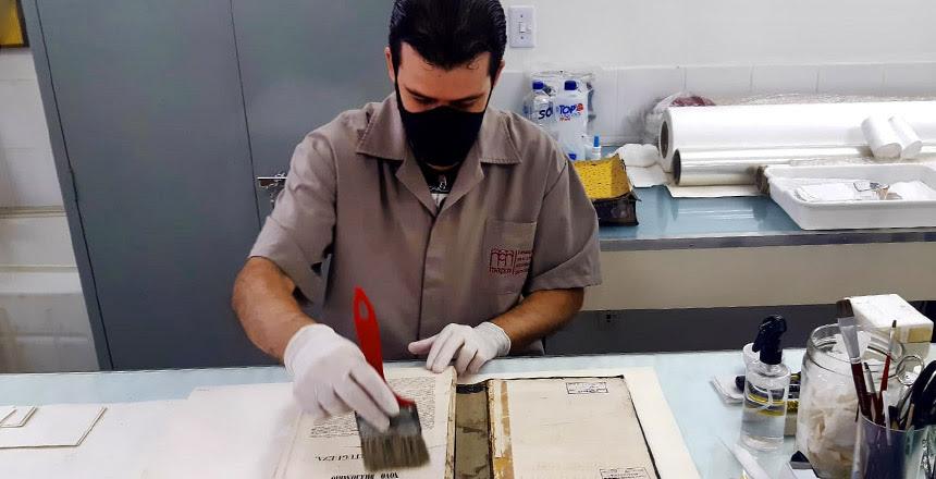 Ações de conservação e restauro garantem integridade do acervo do Museu Mariano Procópio