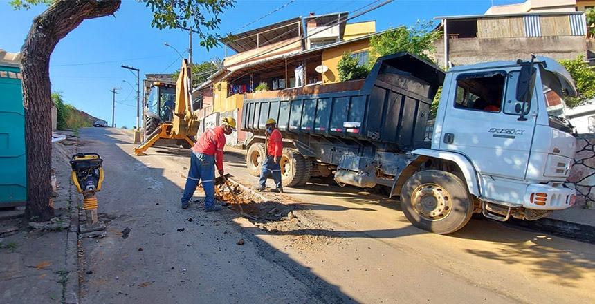 Bairro Vila Ideal recebe mais 180 metros de novas redes de esgoto