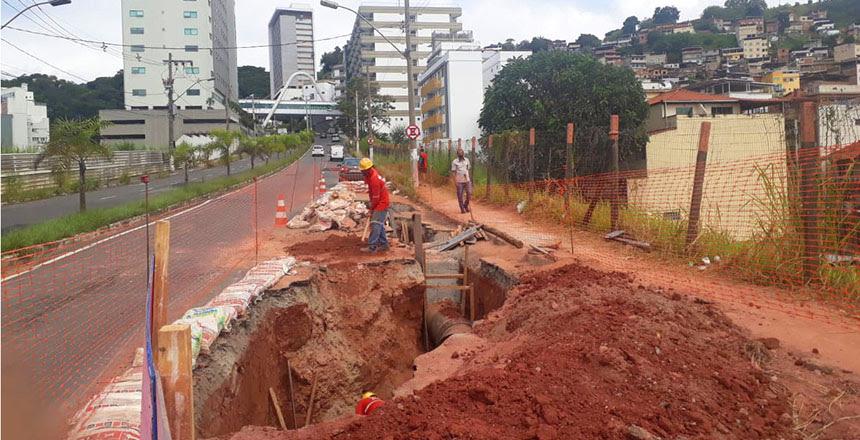 Cesama implanta 30 metros de novas redes de água na Avenida Itamar Franco