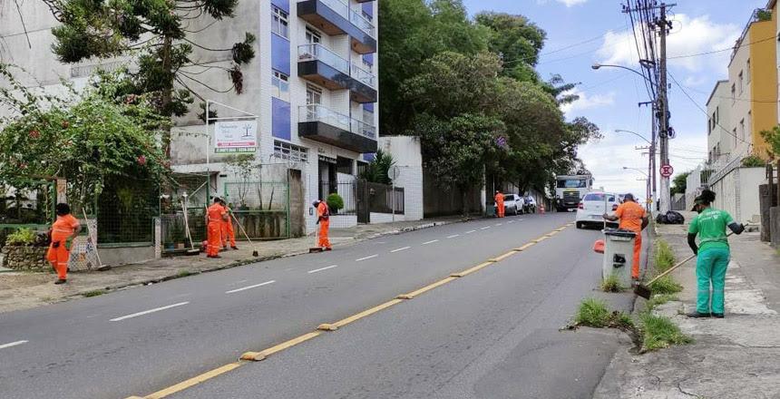 Demlurb faz varrição na Olegário Maciel e leva operação Boniteza para outras áreas da cidade