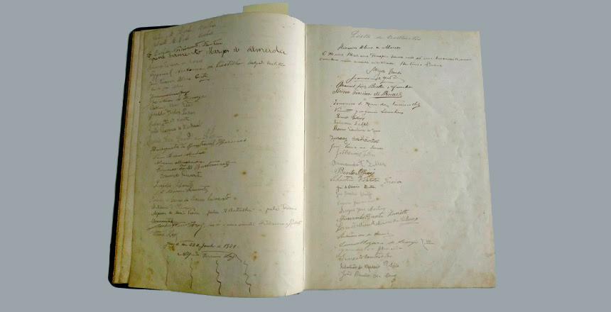 Livros de assinaturas contam a história do Museu Mariano Procópio