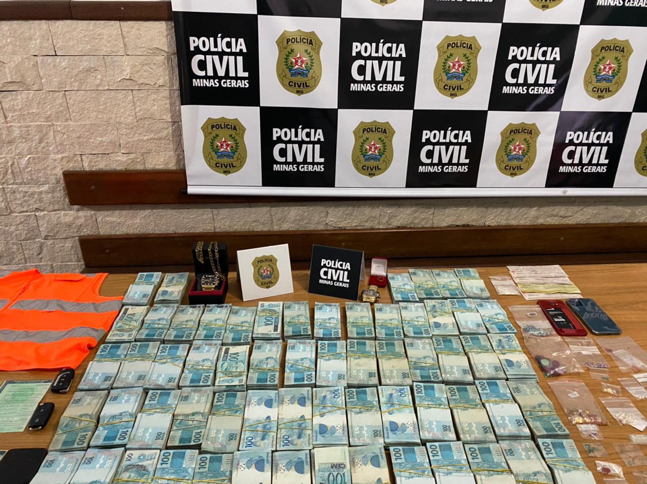 PCMG apreende mais de R$600 mil e pedras preciosas em nova fase da operação 