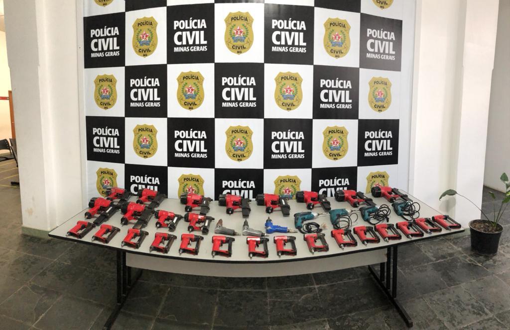 Polícia Civil recupera materiais furtados em fábrica de estofados na cidade de Rodeiro