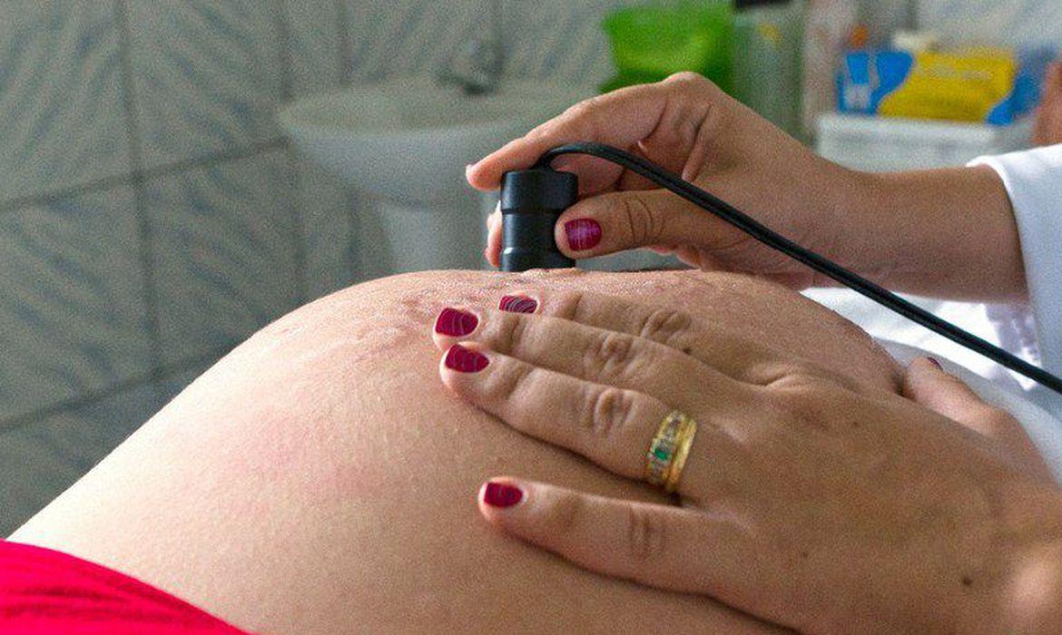 Projeto mantém validade de pedidos de exames de pré-natal na pandemia