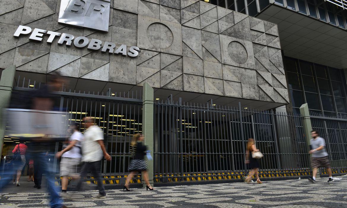 Quatro conselheiros da Petrobras decidem deixar o cargo