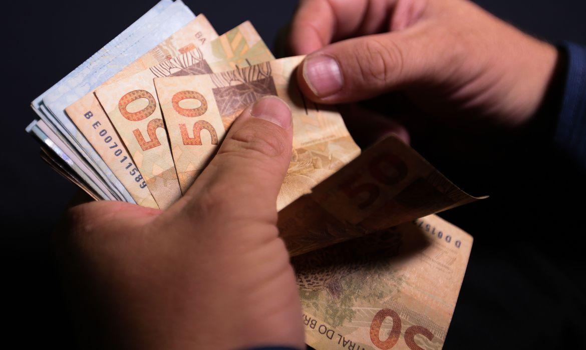 Rio regulamenta auxílio emergencial estadual