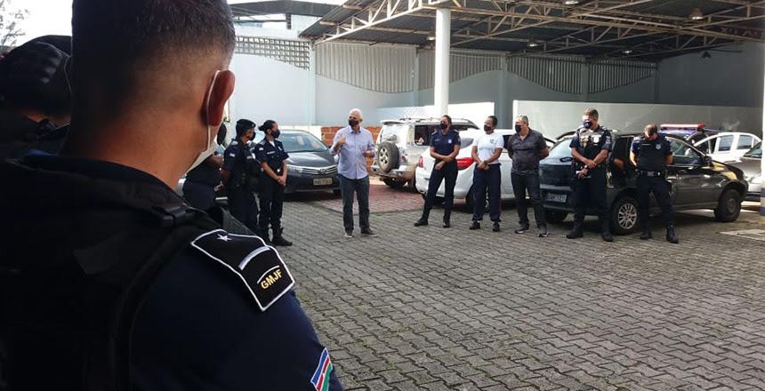 Secretário de Segurança realiza chamada com a Guarda Municipal