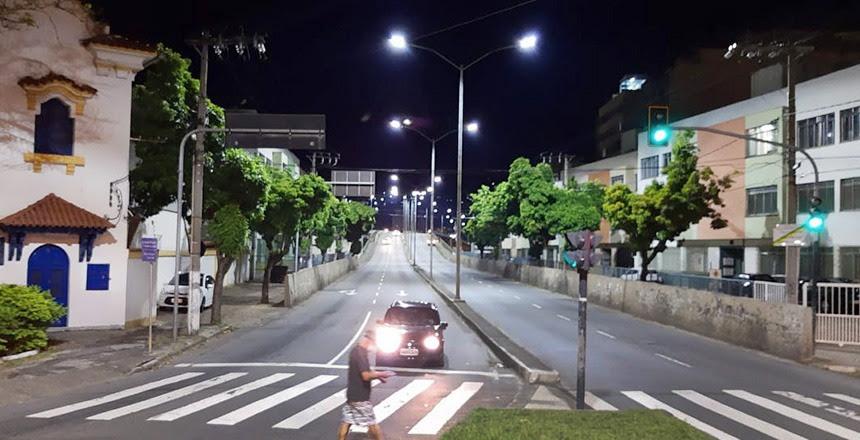 Viaduto Augusto Franco recebe luminárias LED