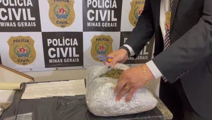 Ação de repressão ao tráfico prende dois suspeitos e apreende drogas em Juiz de Fora