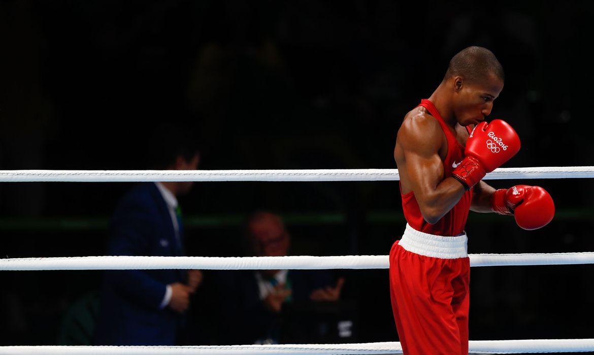 Após 16ª vitória, Robson Conceição vira top-15 mundial dos superpenas