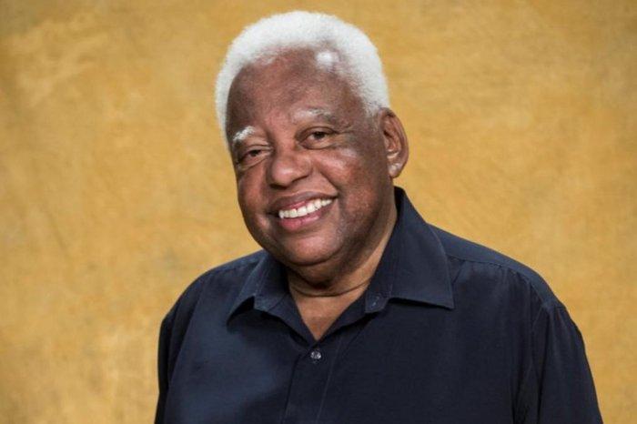 Ator João Acaiabe, o Tio Barnabé, morre vítima da covid-19