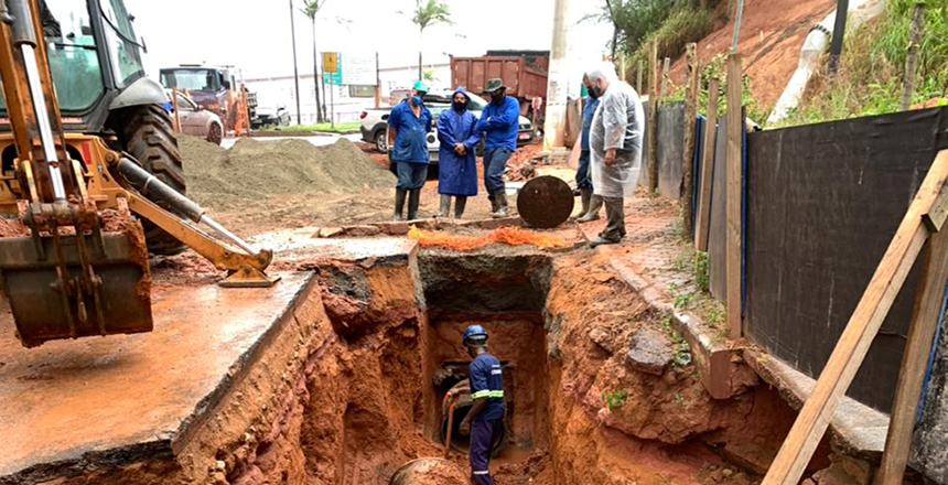 Cesama realiza reparos na obra de desvio da adutora da Avenida Itamar Franco