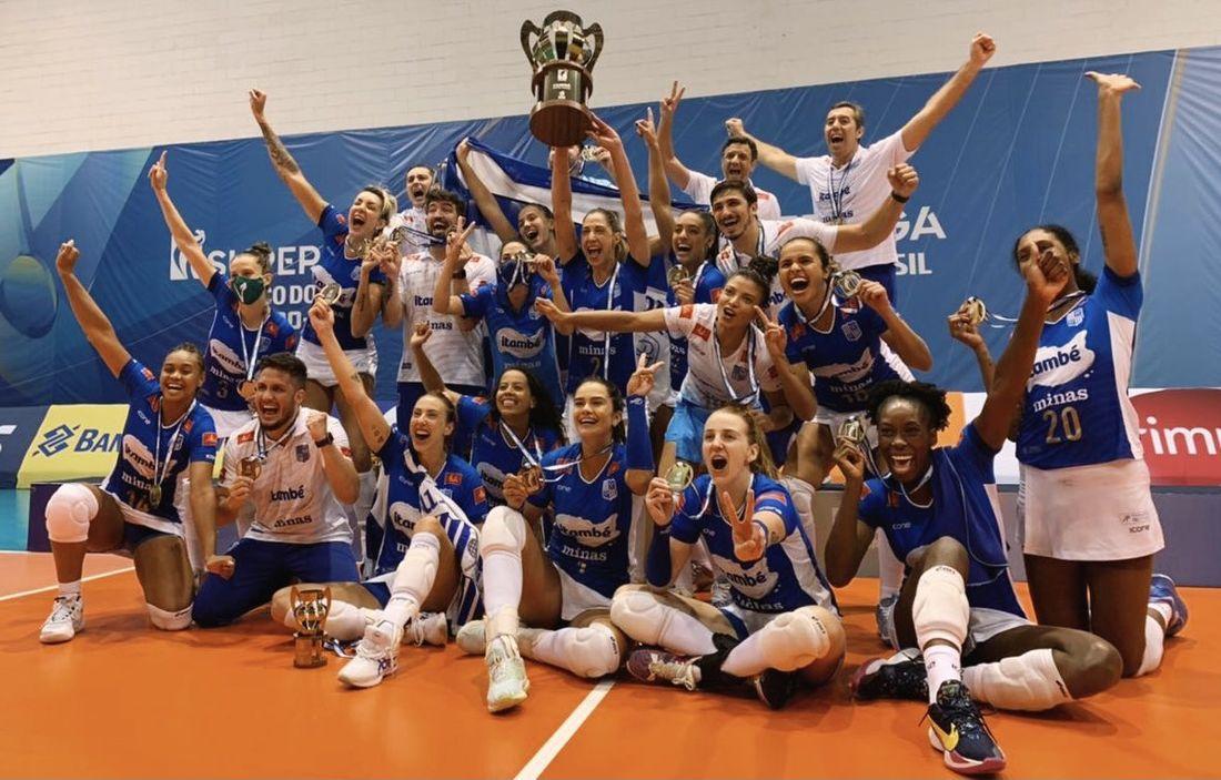 Itambé/Minas clube campeã da Super Liga feminina 2020/2021 em jogo eletrizante