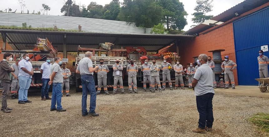Novo contrato amplia capacidade de atendimento do Setor de Iluminação Pública da PJF