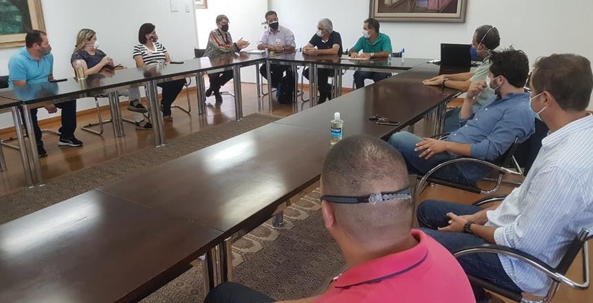 Prefeita anuncia licitação para controle de cheias no Córrego São Pedro