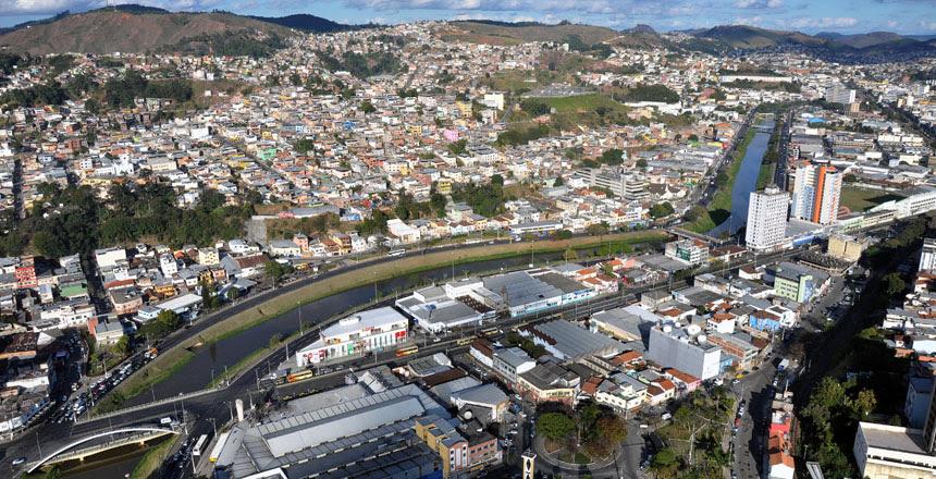Prefeita anuncia retomada das obras de despoluição do Rio Paraibuna