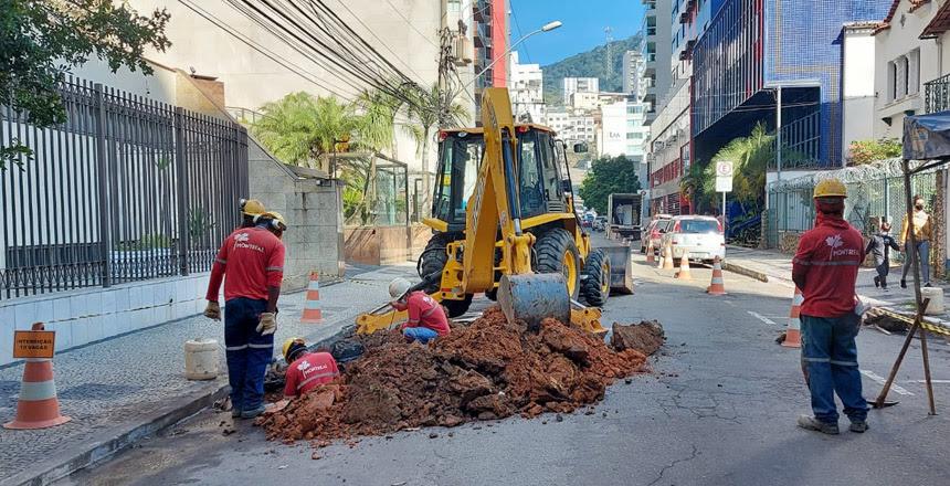Cesama remodela mais 150 metros de redes de esgoto na rua Rei Alberto