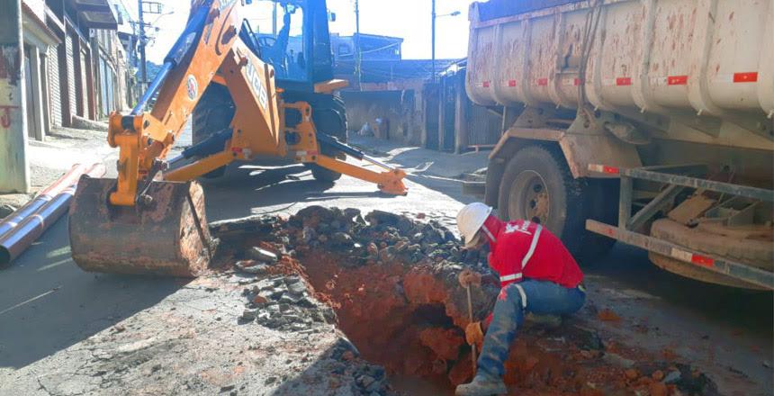 Cesama segue com remodelação de 850 metros de redes de esgoto no Progresso