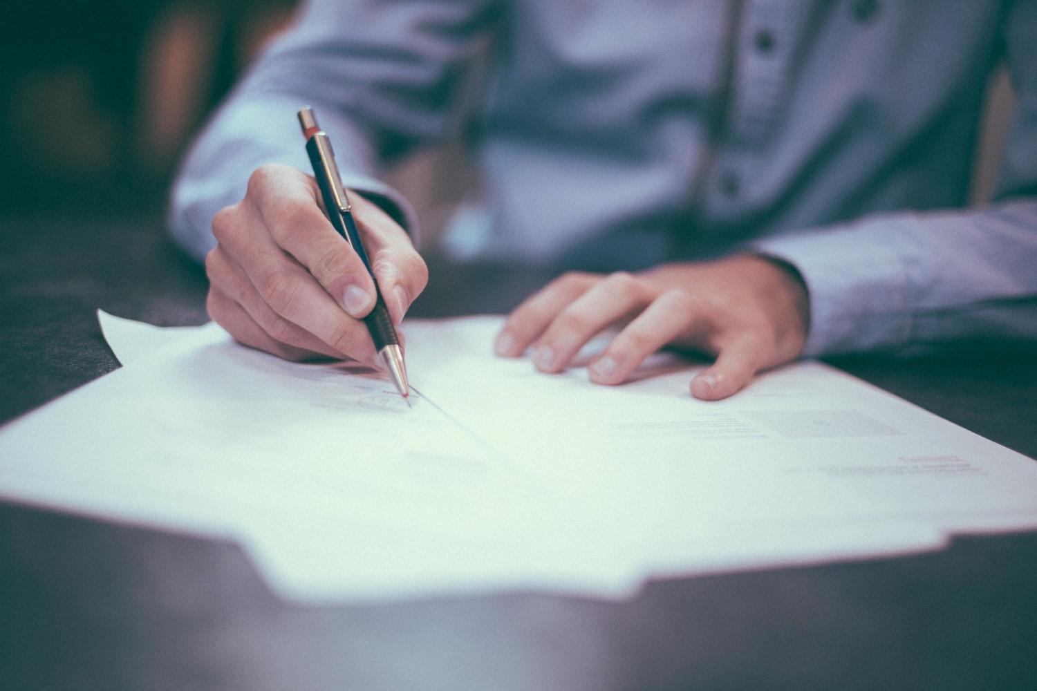 Erros de digitação podem anular contratos?