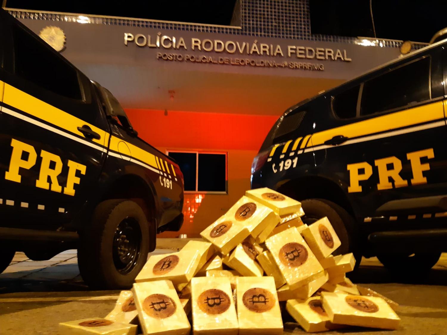 PRF apreende 70 Kg de Pasta Base de Cocaína escondida em automóvel